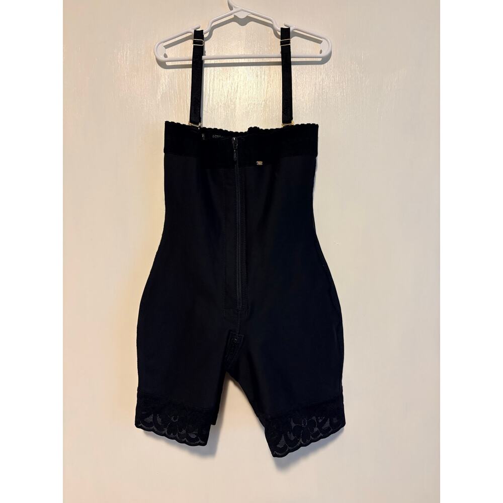 Stagmi Invisible Faja Shapewear Mid Thigh Waist Tummy Control Medium Stage 2 - Picture 2 of 10